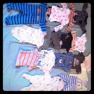 Boys 21 pieces of preemie clothing